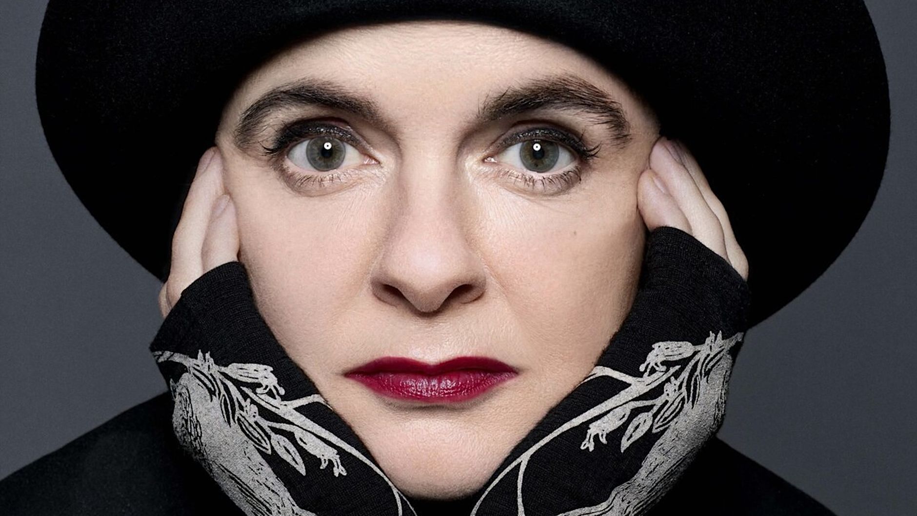 SOFT" OF AMELIE NOTHOMB - Chic & Furious